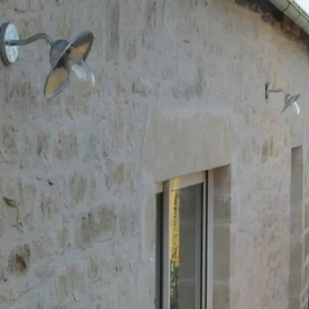 House Reve Du Caryan بيت للعطل *