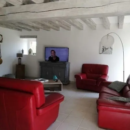 House Reve Du Caryan بيت للعطل