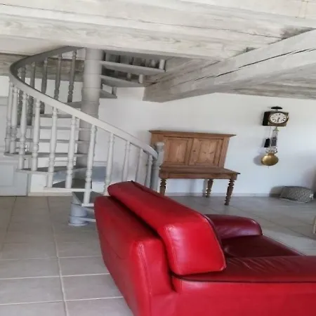 House Reve Du Caryan